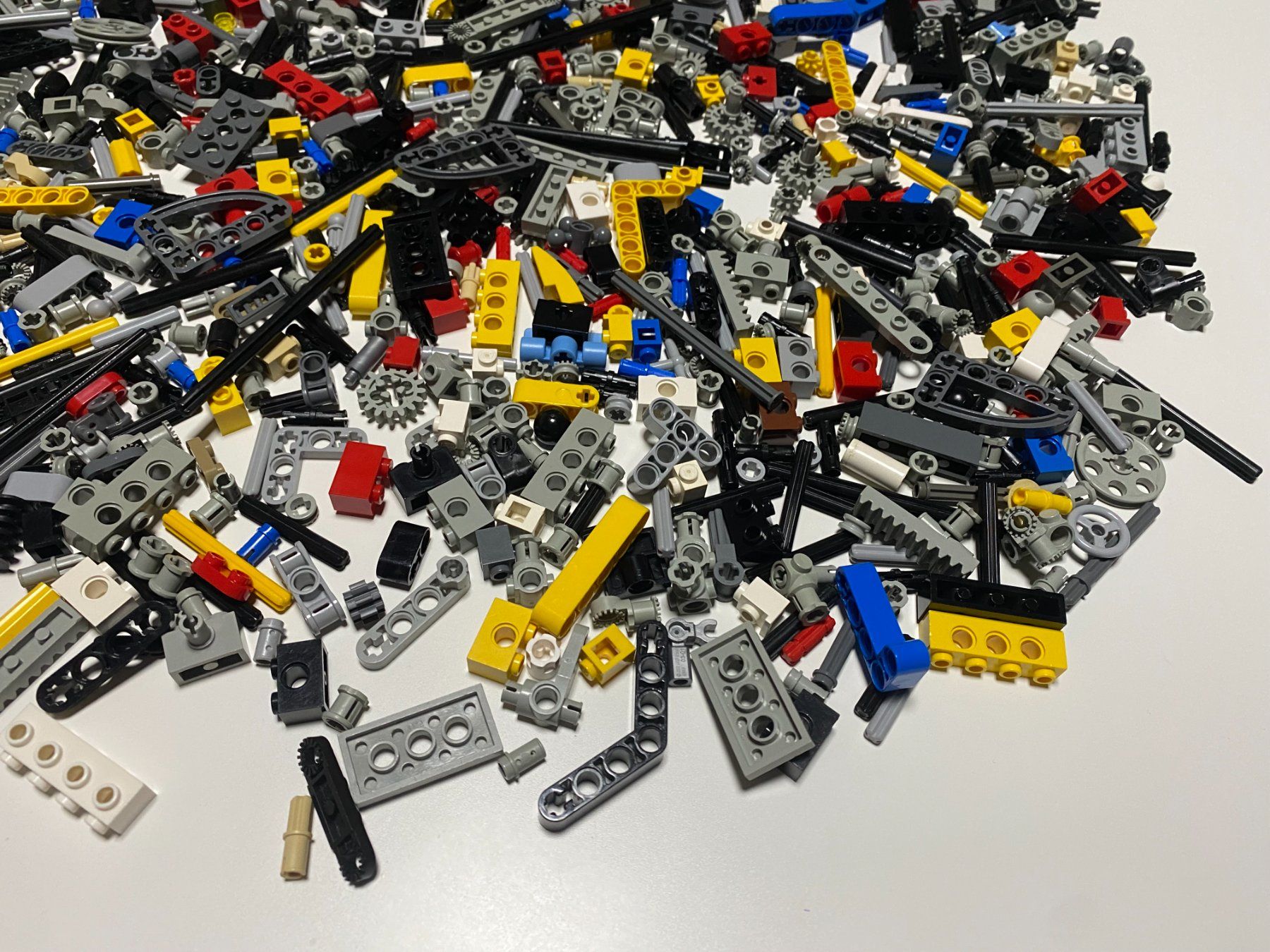 Lego Spielzeuge: LEGO - VIELE - VERSCHIEDENE - KLEINE - TECHNIK - TEILE – Gebraucht aus Gelterkinden von ajdt4 1