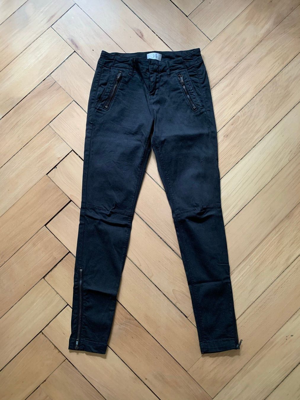 Zara Hosen: ZARA - Jeanshose schwarz 34 – Gebraucht aus Zürich von Diazaio