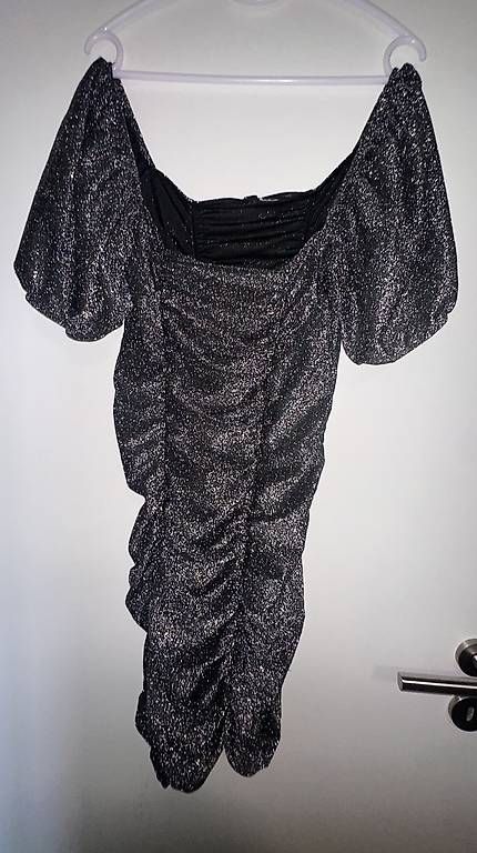Kleider: H&M Glitzerkleid M – Gebraucht aus Felben-Wellhausen von ale_y7hx