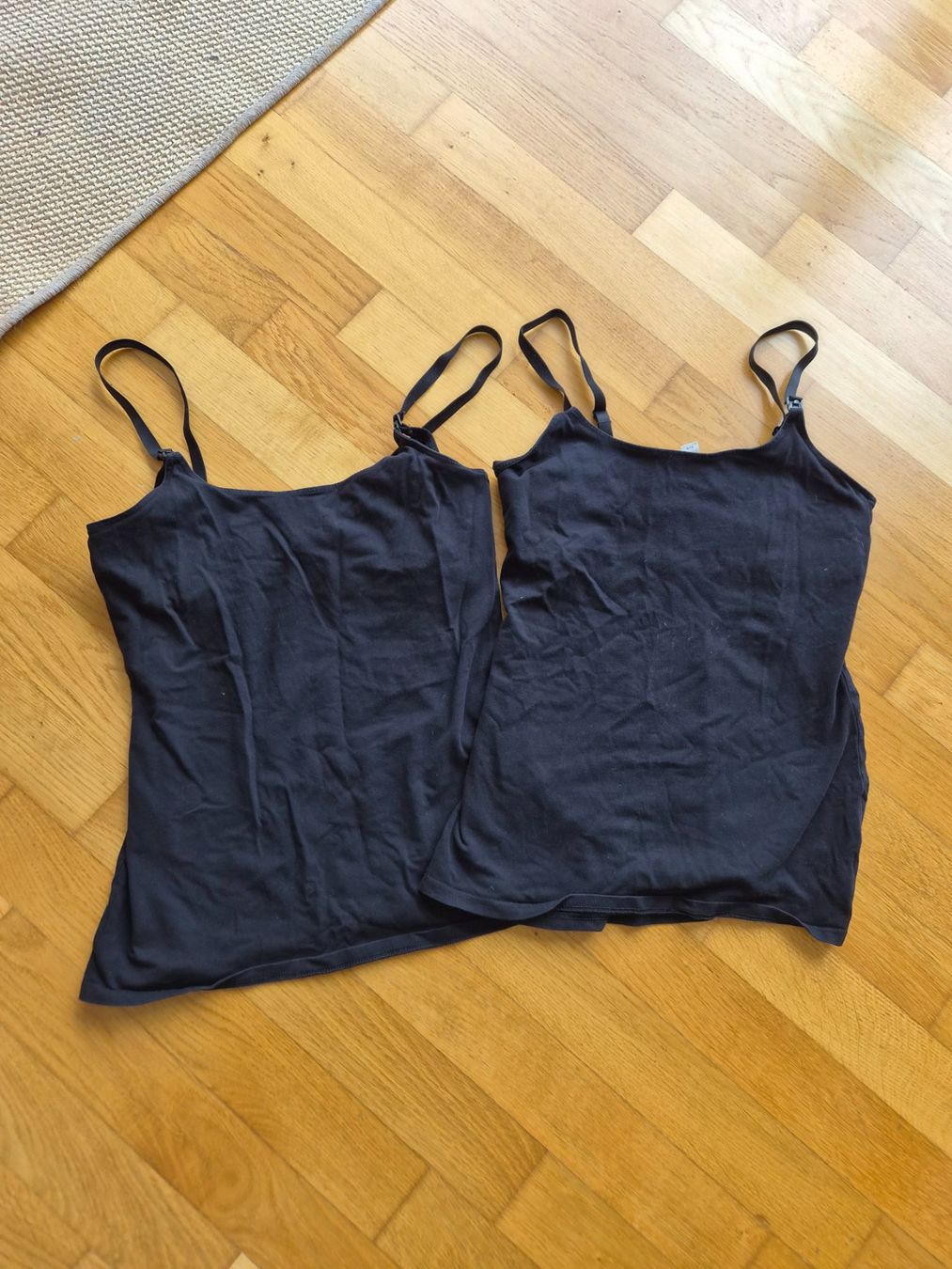 H&M Tops: Oberteile mit Stillfunktion – Gebraucht aus Sissach von ele_zwq7