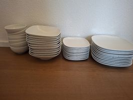 Ikea Geschirrset VÄRDERA weiss + Müslischüsseln