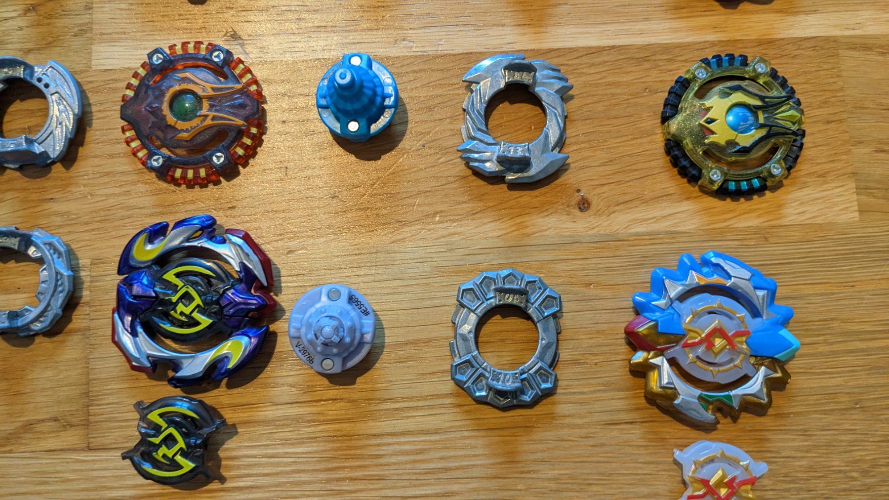 Hasbro Giocattoli: Beyblade Burst Arena mit 12 Blades – Usato da Sutz venduto da Rawypp 6