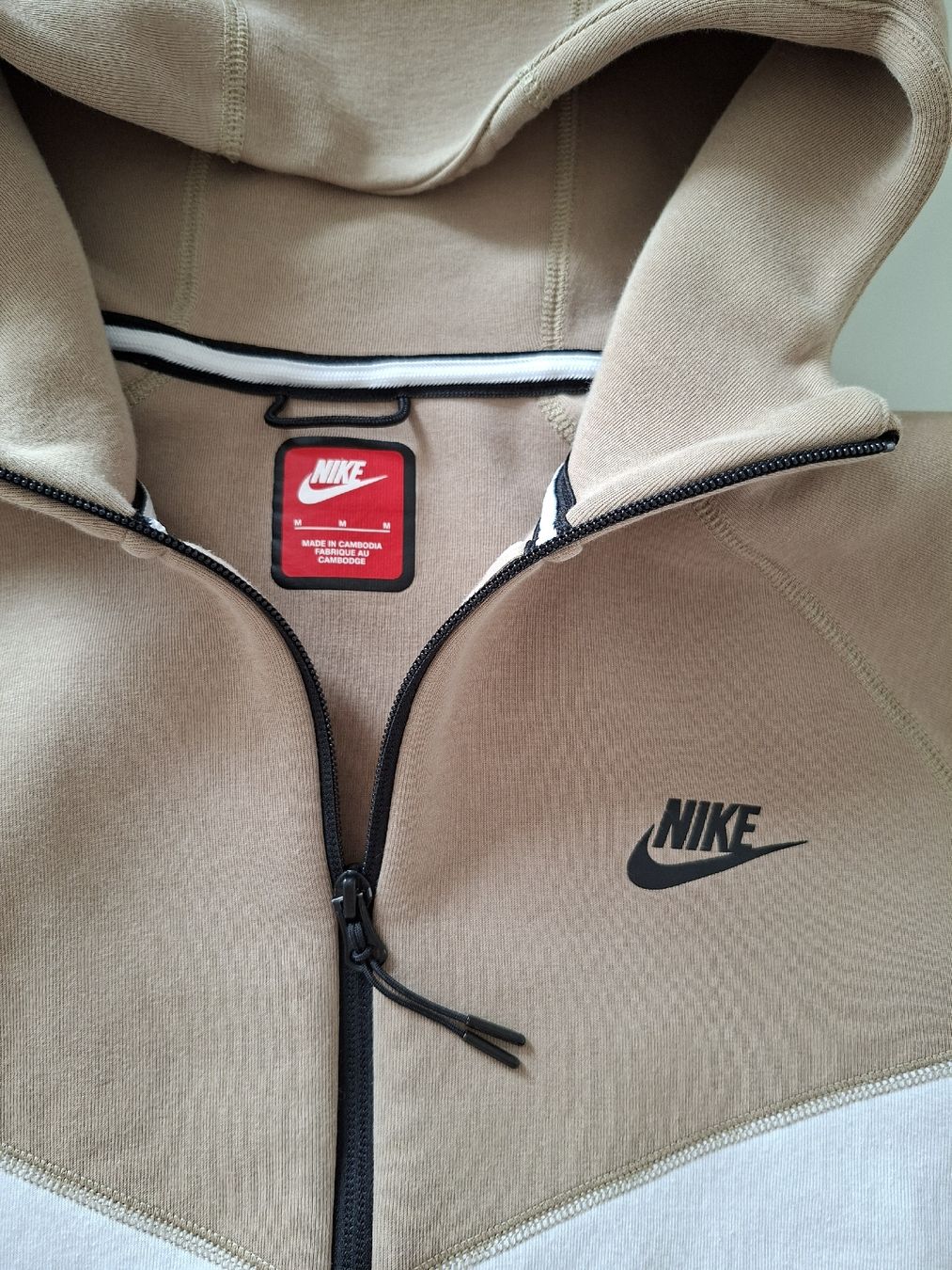 Nike Lotti di vestiti: Ensemble Nike Tech Fleece Automne/Hiver - Taille M – Usato da Renens VD venduto da ser_j2fn 3