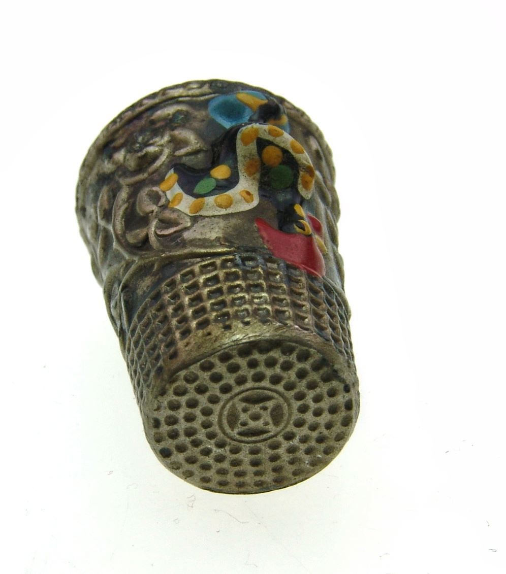 Ditali: Fingerhut mit Blumenmotiv (6) – Usato da Langenthal venduto da Sherkaan 5