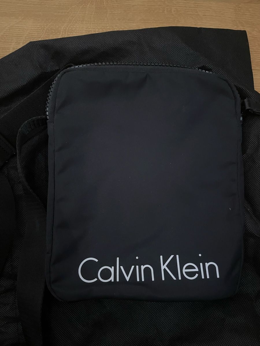 Calvin Klein Borse: Umhängetasche  – Usato da Ebikon venduto da van_qg5n 2
