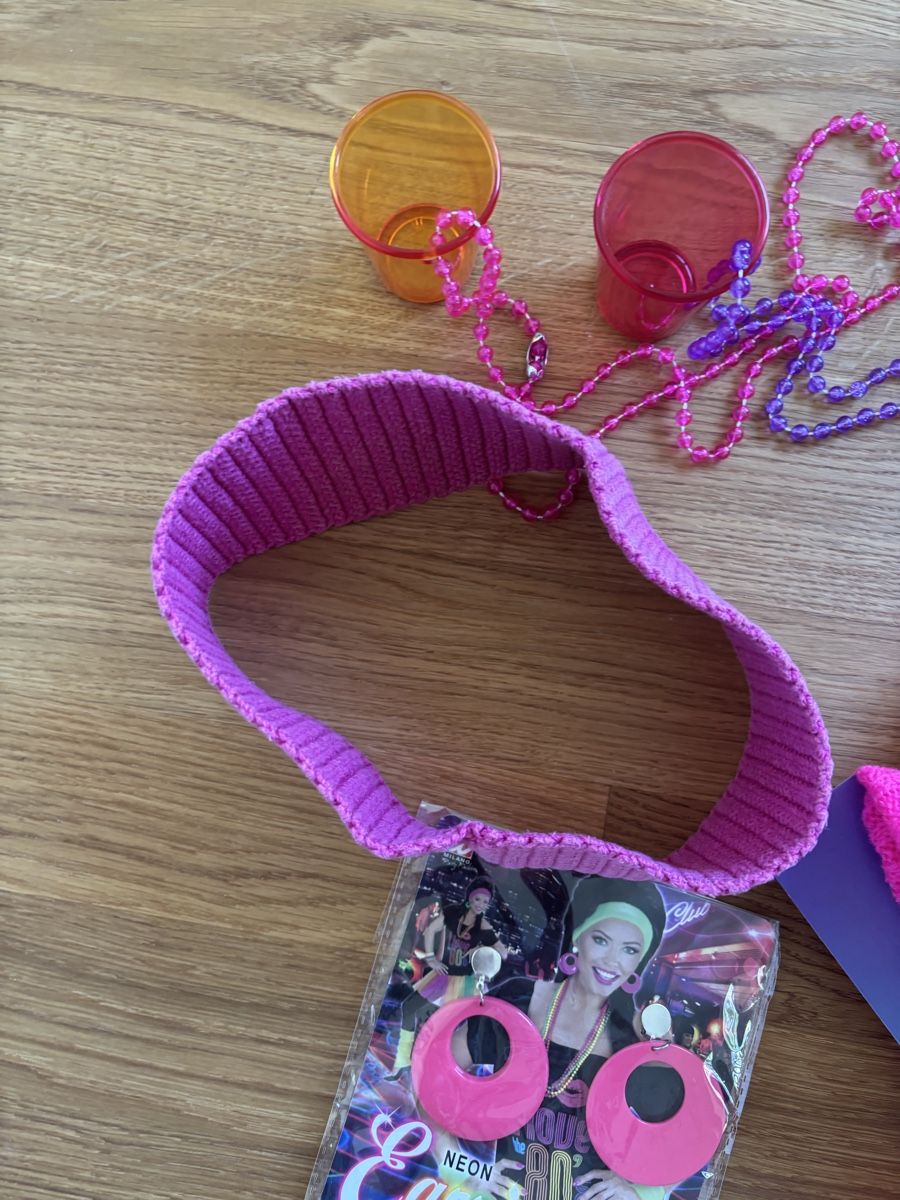 Costumi: Pink Party Accessories Set – Usato da Zürich venduto da cha_jz8q 3