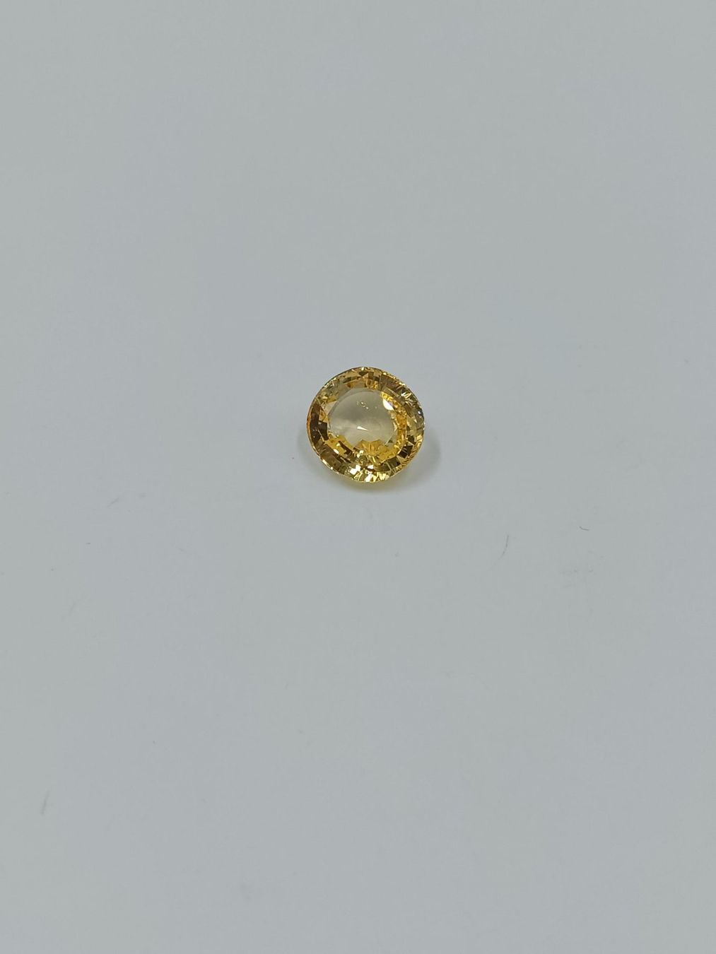 Pietre preziose: 1 GELBER  SAPHIR, 17.93 CT. – Usato da Luzern venduto da EdiGem 3