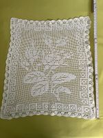 Tapis de table crocheté