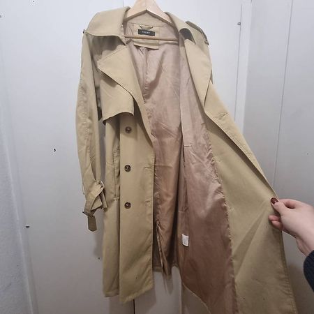 Beiger Trenchcoat mit Gürtel Gr. L