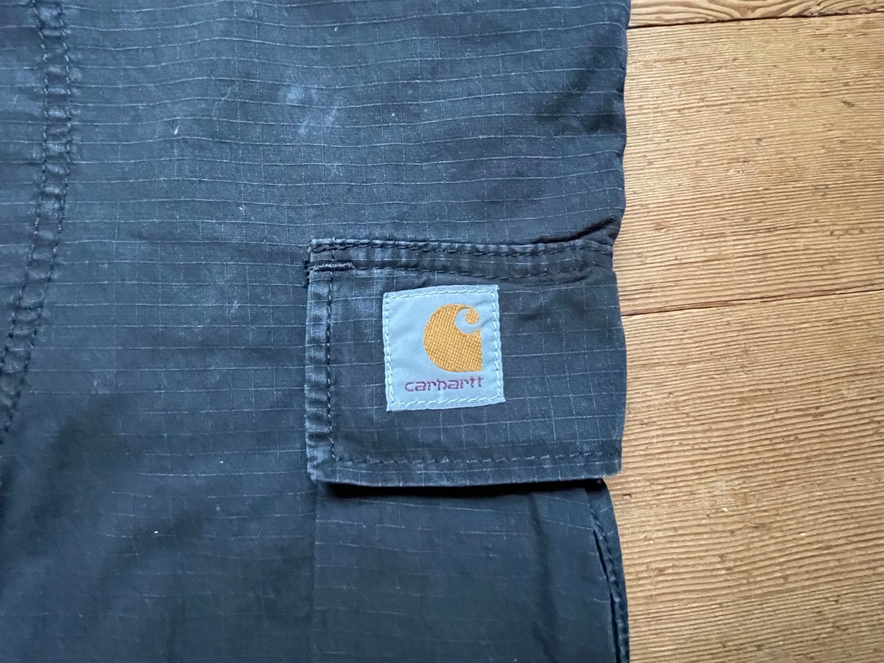 Pantaloni: Carhartt Cargo Bermuda 30 – Usato da Dornach venduto da tom_xy85 2