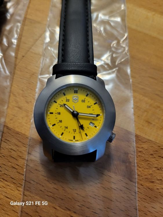 Uhr Victorinox Damenuhren Victorinox V Damenuhr Grau Quarz