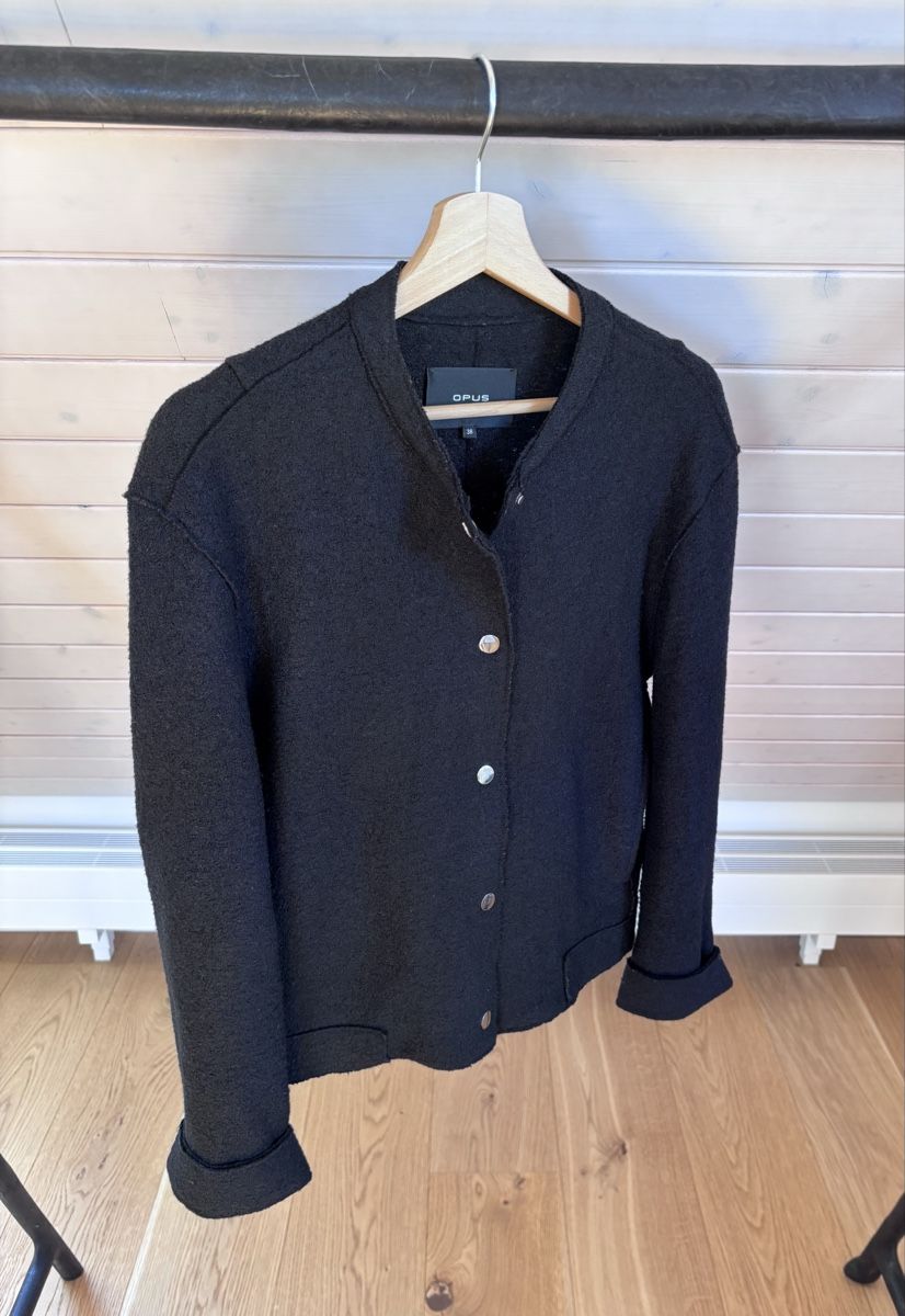Opus Jacken: Opus Hosana bomber jacket, black, size 38 – Neu (gemäss Beschreibung) aus Kilchberg ZH von ben_pc68 3