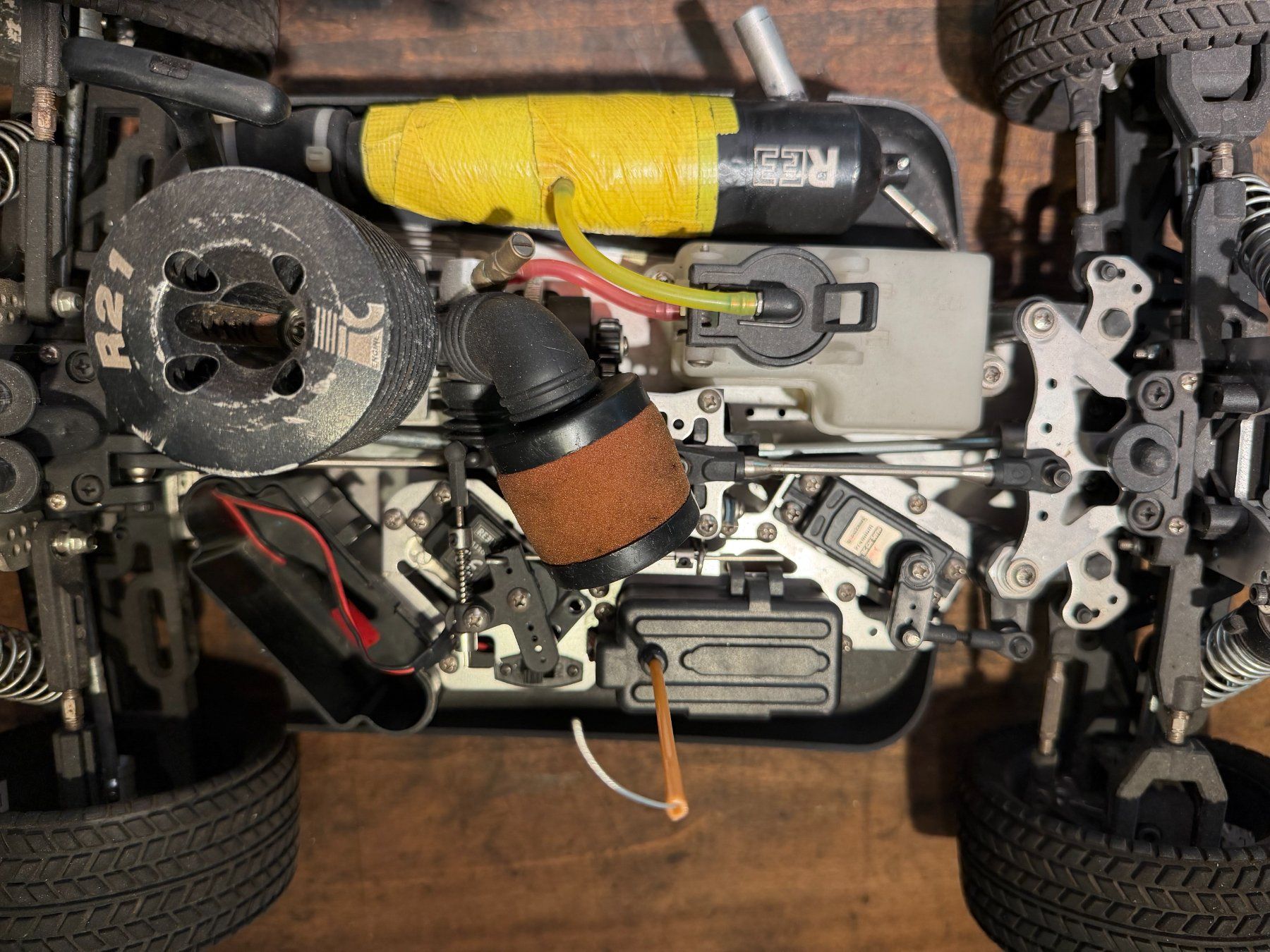 Reely RC Kits de montage: Reely Air Attack Nitro 4WD 1:8 – D'occasion à Laax GR par il_8klkd 3