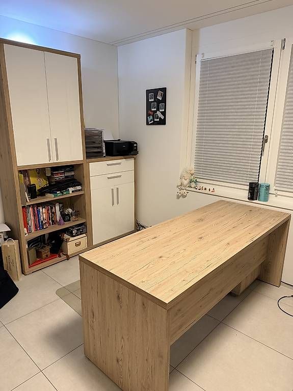 Scrivanie: Massiver Bürotisch mit Korpus – Usato da Neuenhof venduto da sgi92 2