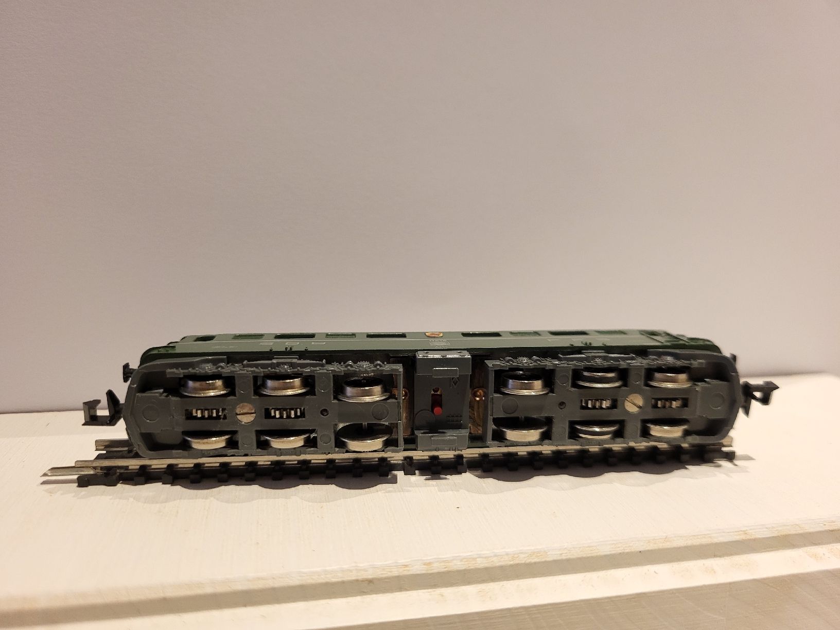 Trix Modelleisenbahnen: SBB CFF FFS Minitrix Ae 6/6 11414 "Bern" Spur N – Gebraucht aus Cagiallo von giulioci89 4