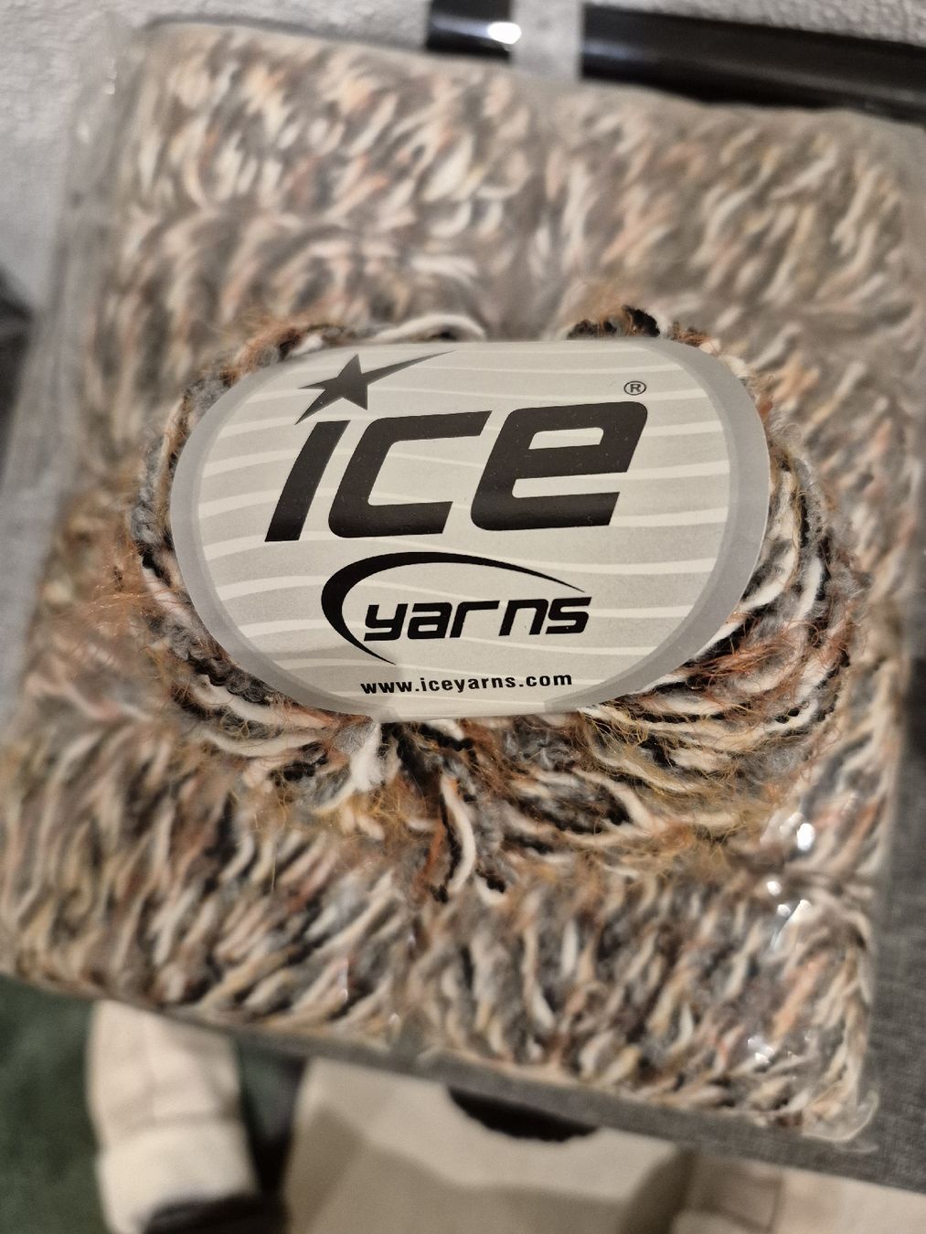 Wolle: laine  – Neu und originalverpackt aus Obermumpf von Dadacaramel 1