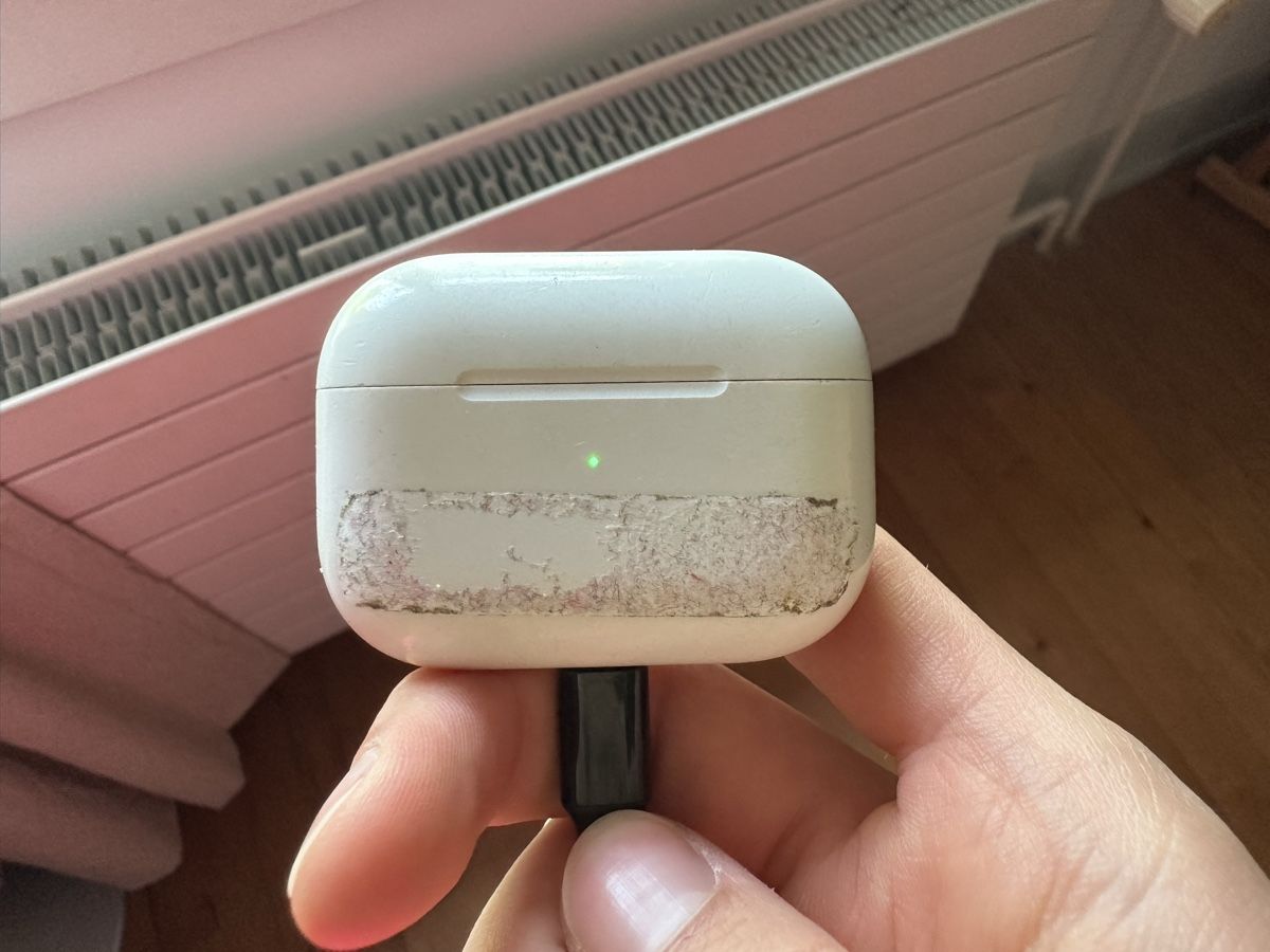 Apple Kopfhörer: AirPods Pro Defekt – Defekt aus Kriens von Brunneti 3