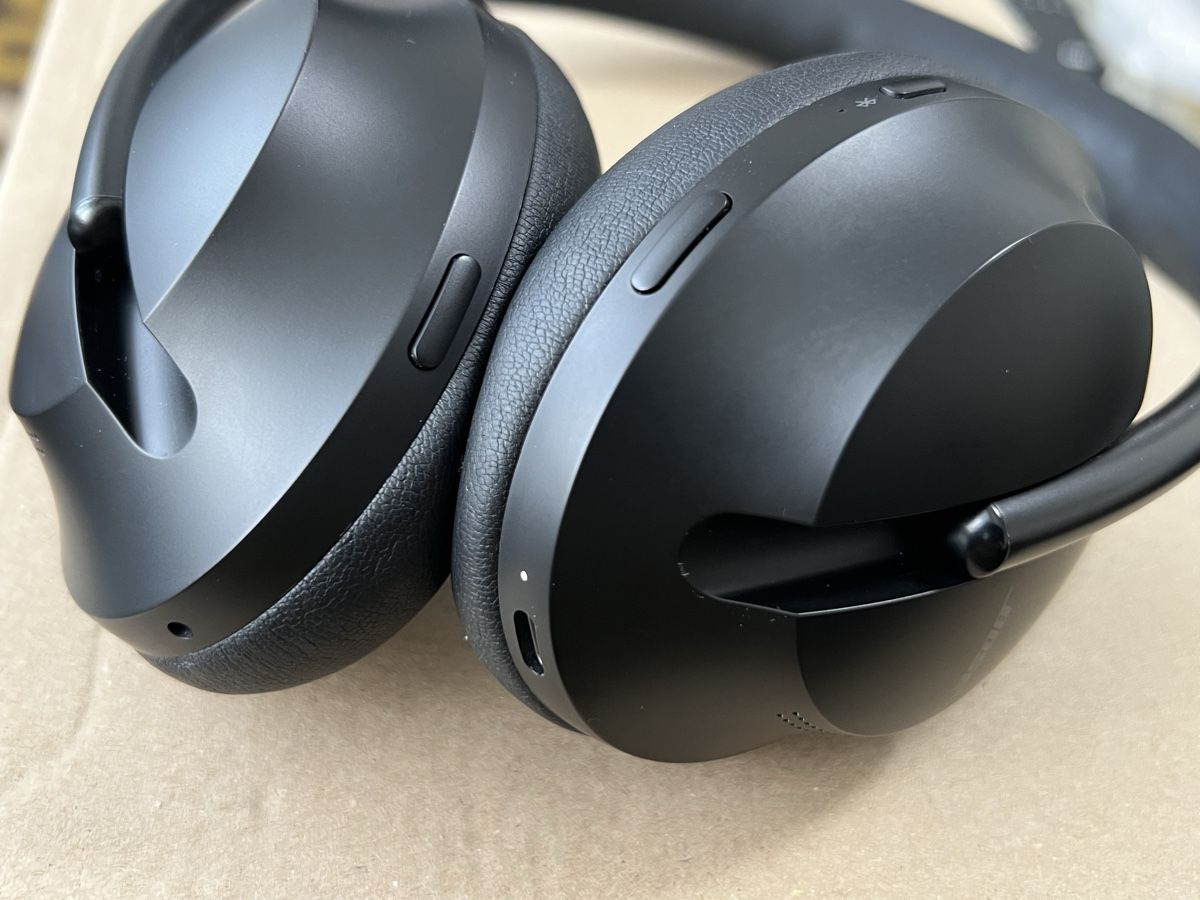 Bose Cuffie: Bose Noise Cancelling Headphones 700 – Usato da Basel venduto da Honest