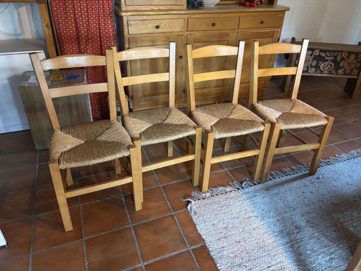 Sedie: 4 chaises en bois – Usato da Mergoscia venduto da cam_7rvq
