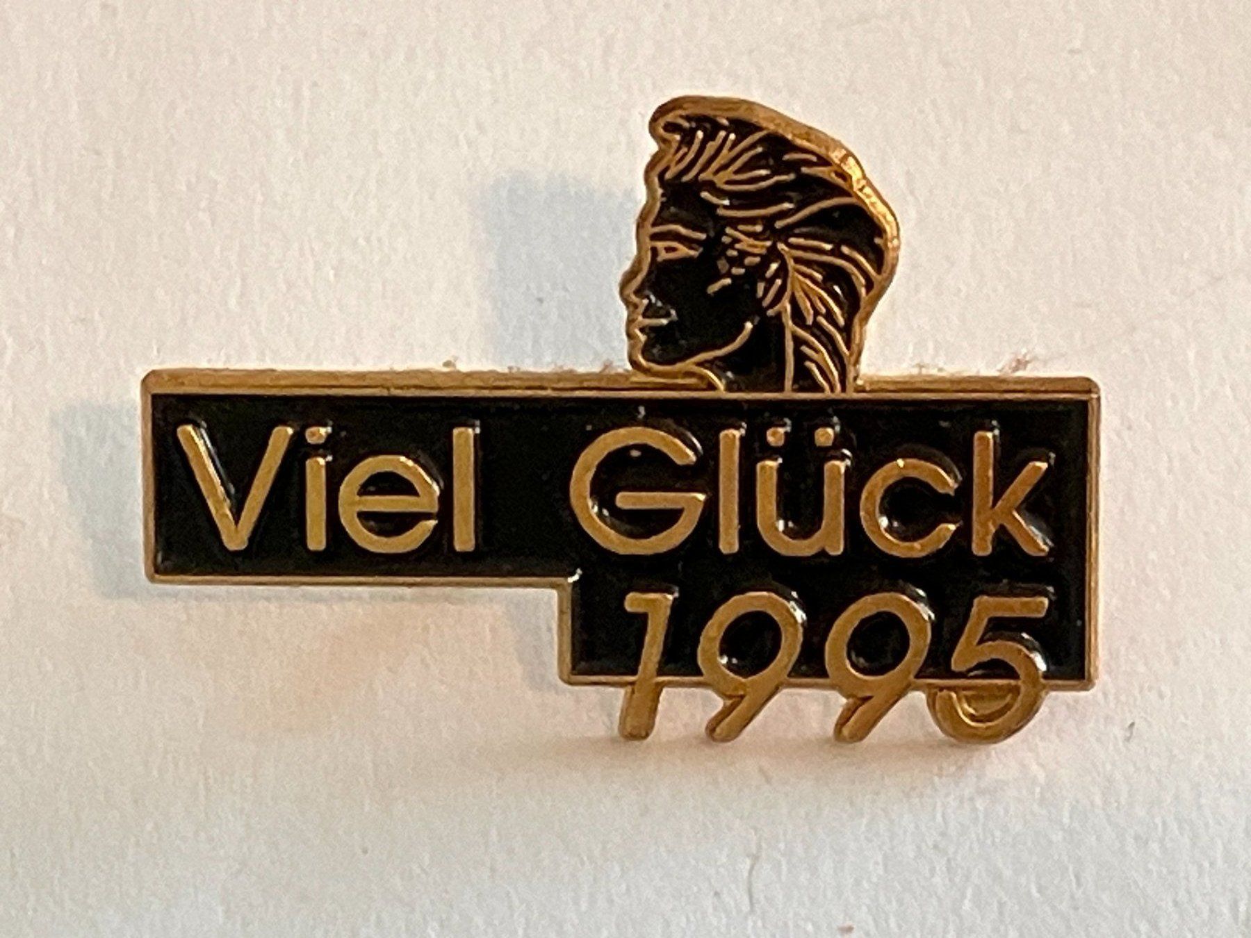 Placchette & Badge: 1 Pin Viel Glück 1995 – Usato da Basel venduto da djwwpp