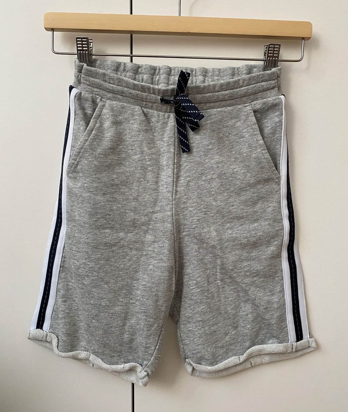 Pantaloni: Hose Shorts 140 – Usato da Aarau venduto da Ahoffa