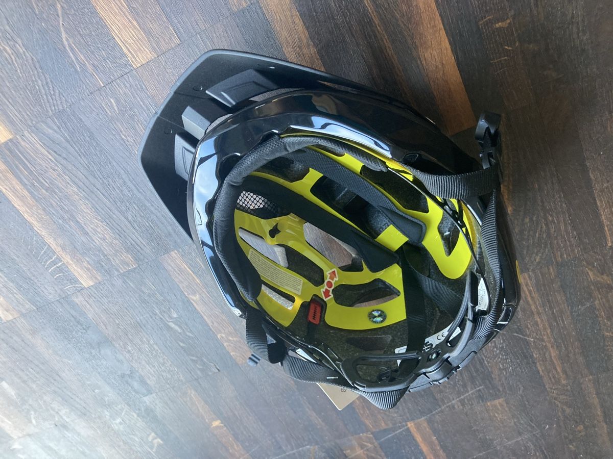 Uvex Caschi: Uvex quatro cc MIPS 52-57 Velohelm – Nuovo e nell'imballaggio originale da Basel venduto da Phil_503 2
