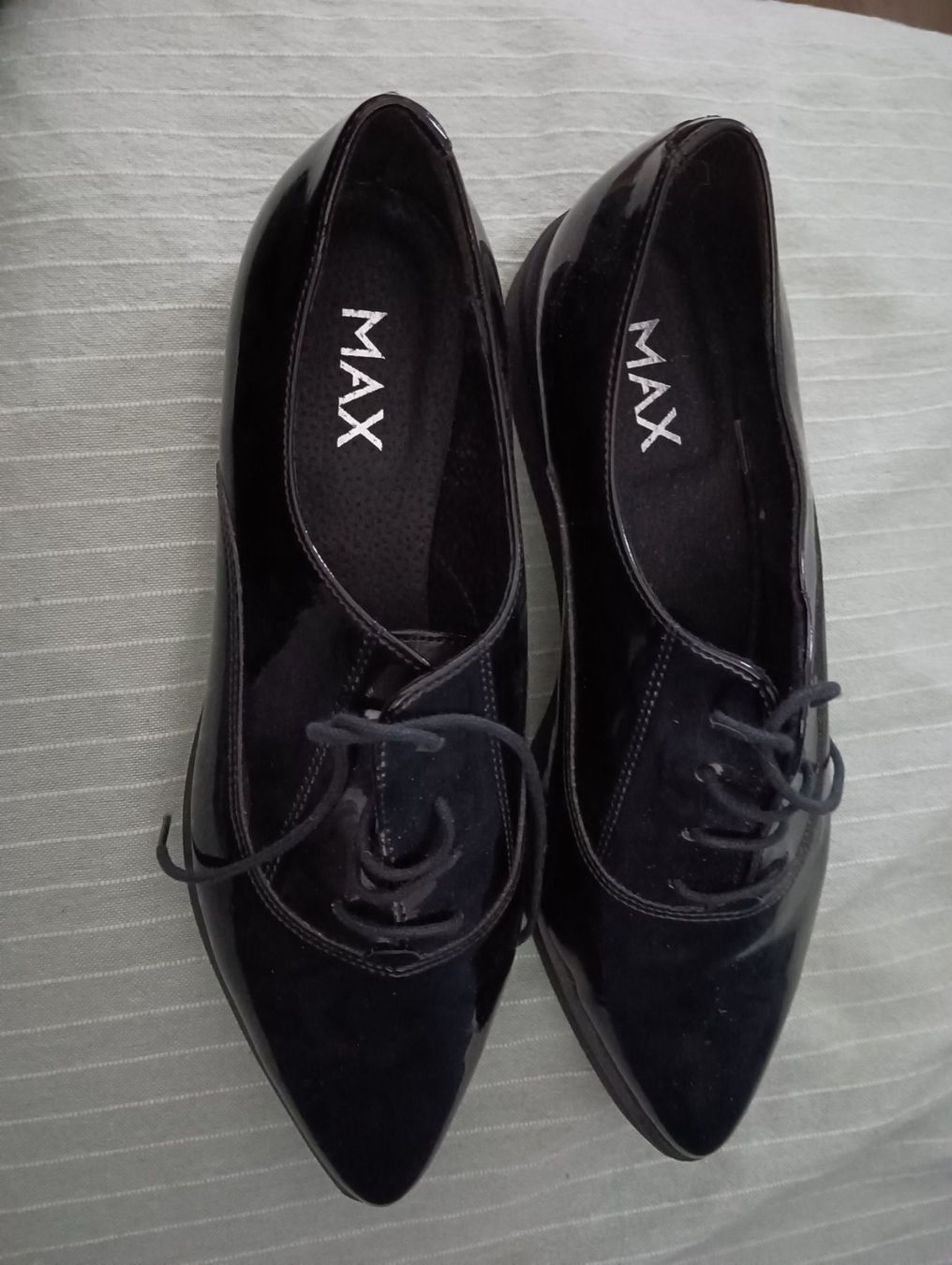 Chaussures femmes: Lackschuhe Damen Gr. 40 Max – Neuf (Voir description) à Schöfflisdorf par kin_2dp9