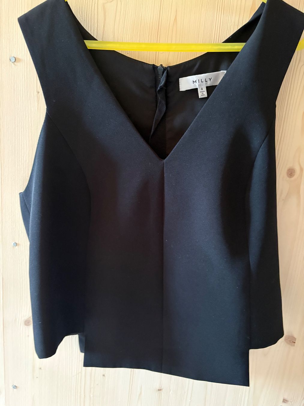 Maje Top: Milly Luxury Business Top Maje Stil – Nuovo (secondo la descrizione) da Romont BE venduto da n.gfeller