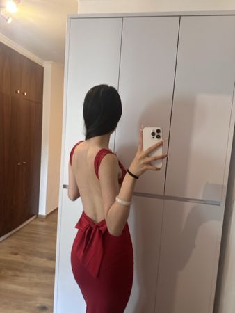 Abendkleid rot Grösse S Schleife am Rücken