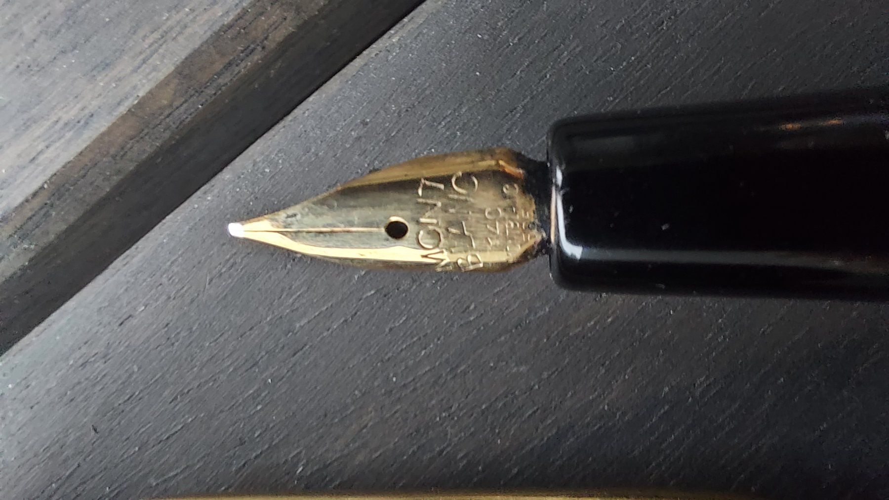 Montblanc Stifte & Marker: Montblanc Füllfederhalter 252 – Gebraucht aus Altstätten SG von Life5 1