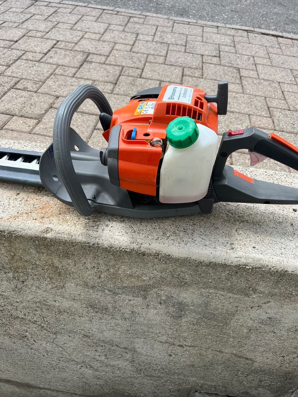 Tutte le macchine: Heckenschere Husqvarna – Usato da Büetigen venduto da nyli67 1