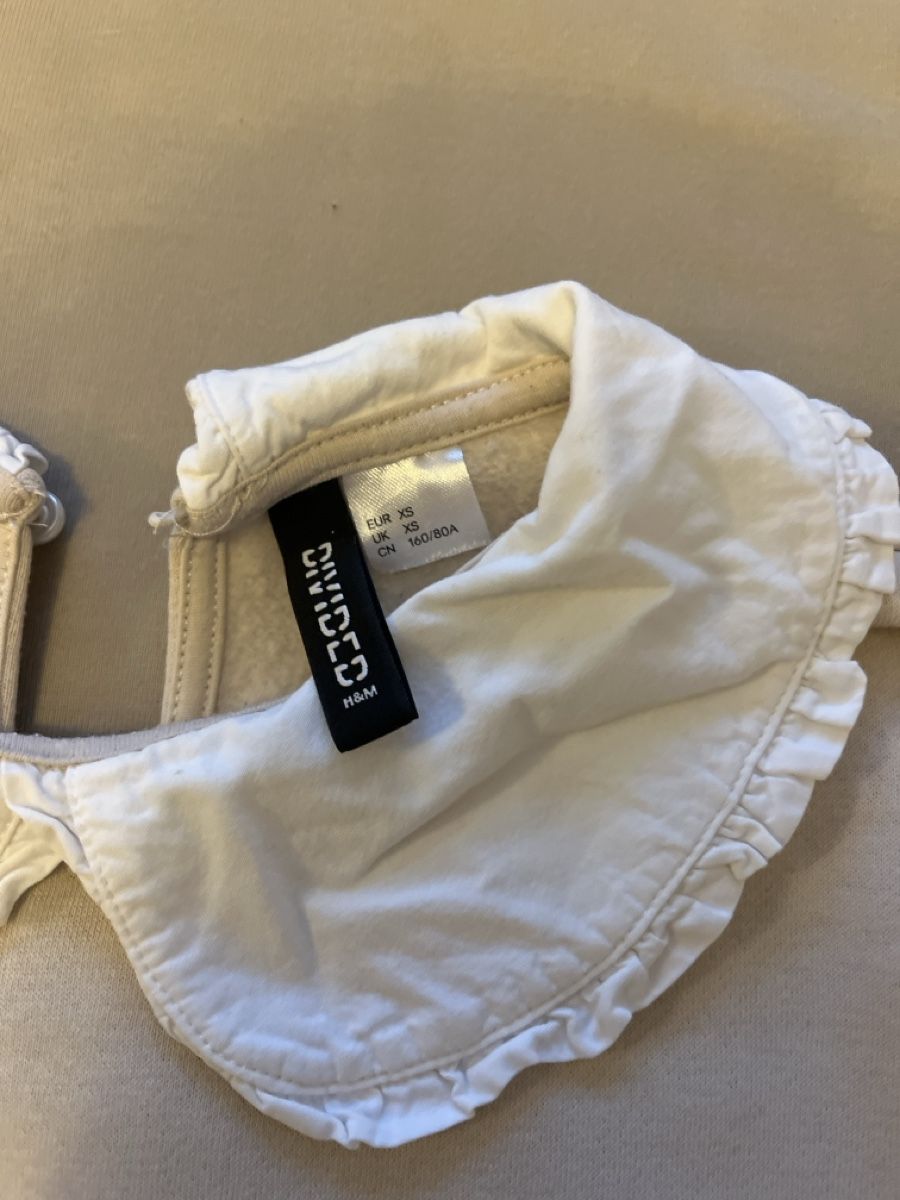 H&M Maglioni & Felpe: Pullover mit weissem Kragen XS – Usato da Düdingen venduto da MurRie 2