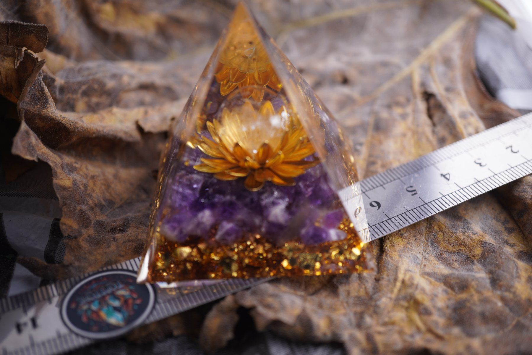 Minerali & Pietre curative: Orgonit Pyramide Amethyst   Räumung    (1) – Nuovo e nell'imballaggio originale da Eschenbach SG venduto da topstone 1