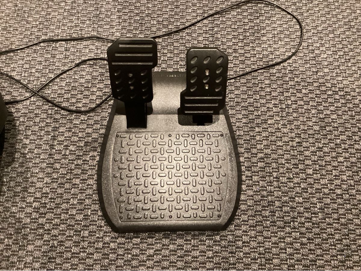 Thrustmaster Controller: Volant Thrustmaster 150 – Neu (gemäss Beschreibung) aus Lussy-sur-Morges von vel_rm7p 3