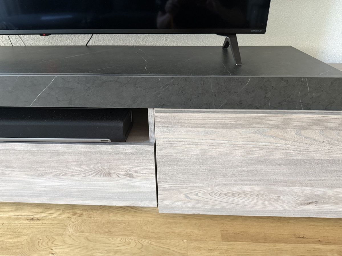 Conforama Mobili TV: Modern TV Stand with Storage Drawers – Usato da Zug venduto da pav_q5f7 3