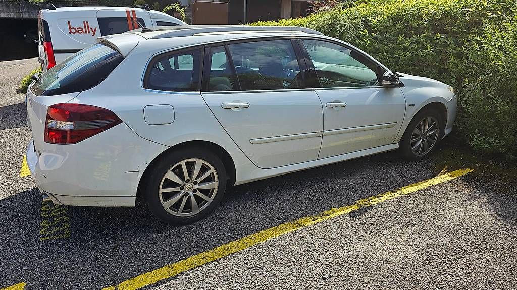 Automobili: Vend renault laguna 2011 – Usato da Chavannes-de-Bogis venduto da Hoolskin 1