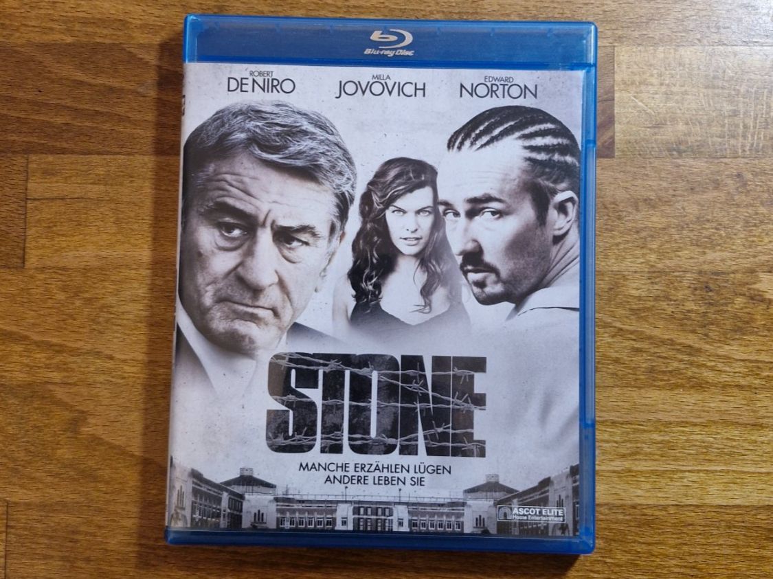Tutti i DVDs: Stone (2010) – Usato da Pfungen venduto da Whitie