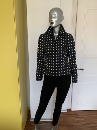 AKRIS: Lässig-elegante Jacke in Schwarz/Weiss, 36
