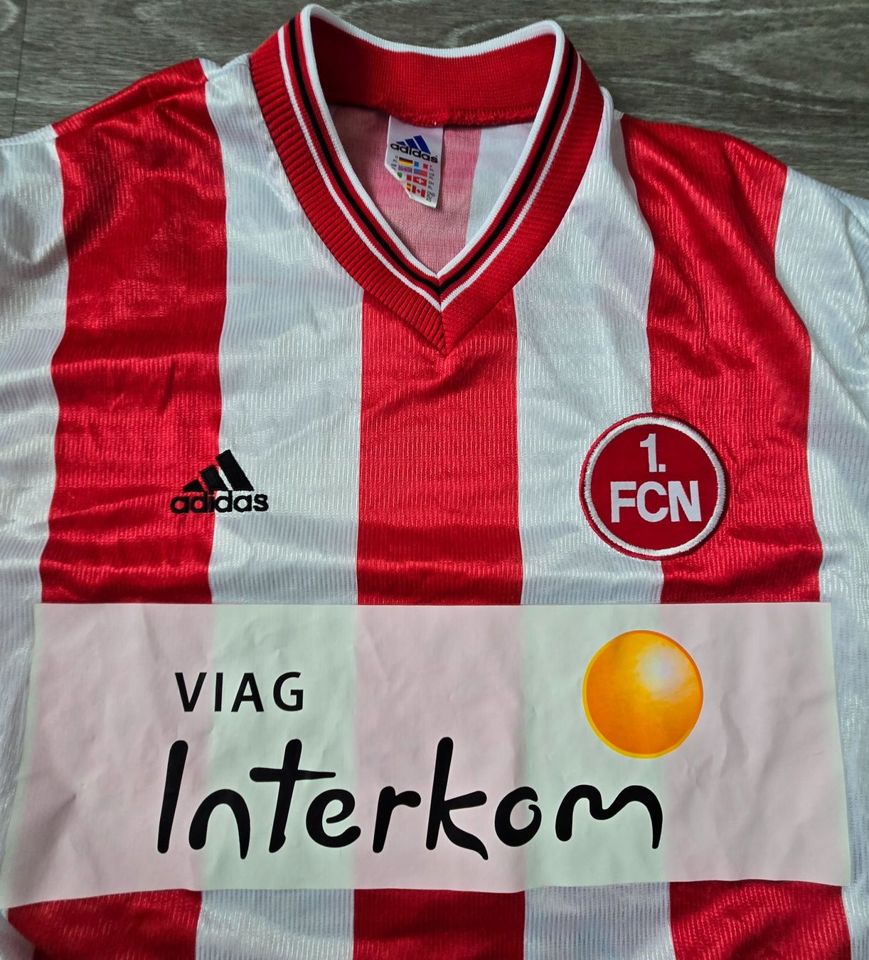 Les maillots domicile et extérieur du 125e anniversaire de Nuremberg 25
