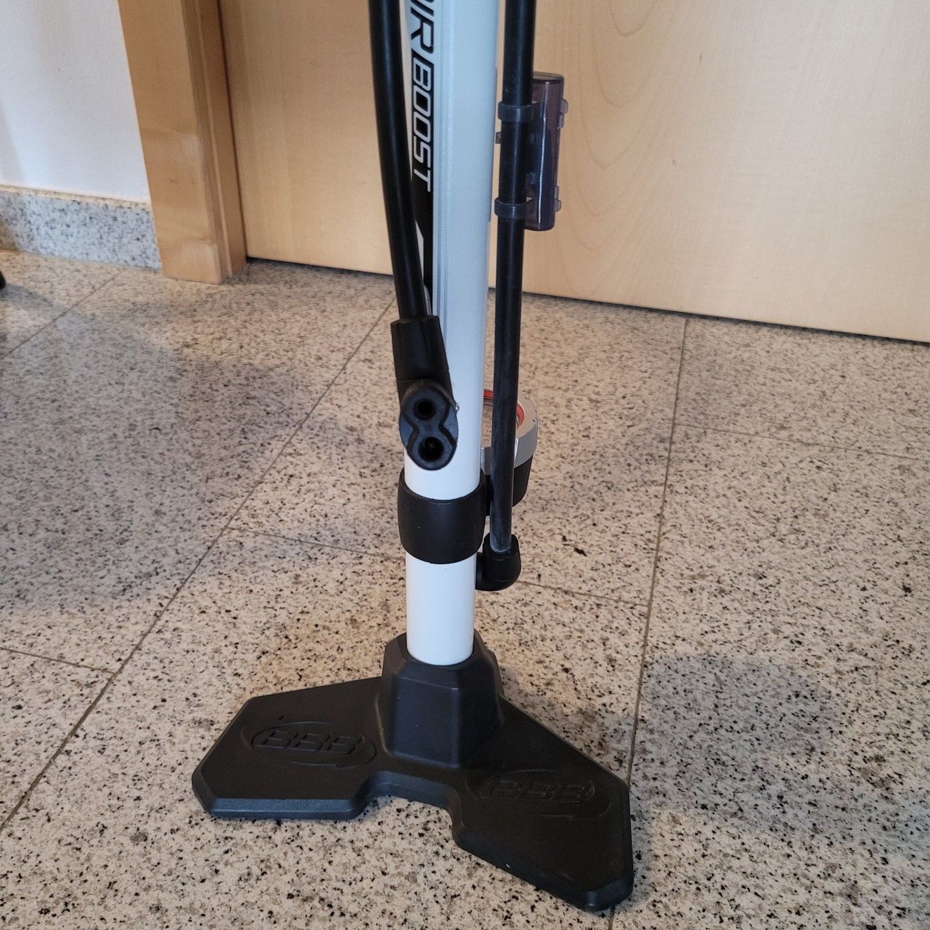Pompe: BBB AIRBOOST Standpumpe mit Manometer - Neuwertig – Usato da Dörflingen venduto da tucson16 2