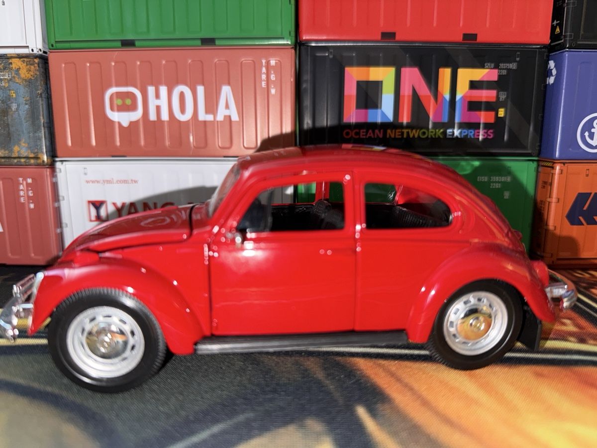 Volkswagen Modellini d'auto: VW Beetle rot mit Klapphaube und Türen – Usato da Basel venduto da Zomeg