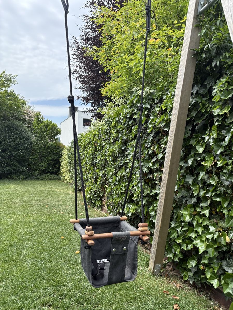 Sonstige Gartenschaukeln: Solvej Baby Schaukel, grau  – Gebraucht aus Schwerzenbach von vonblume2 4