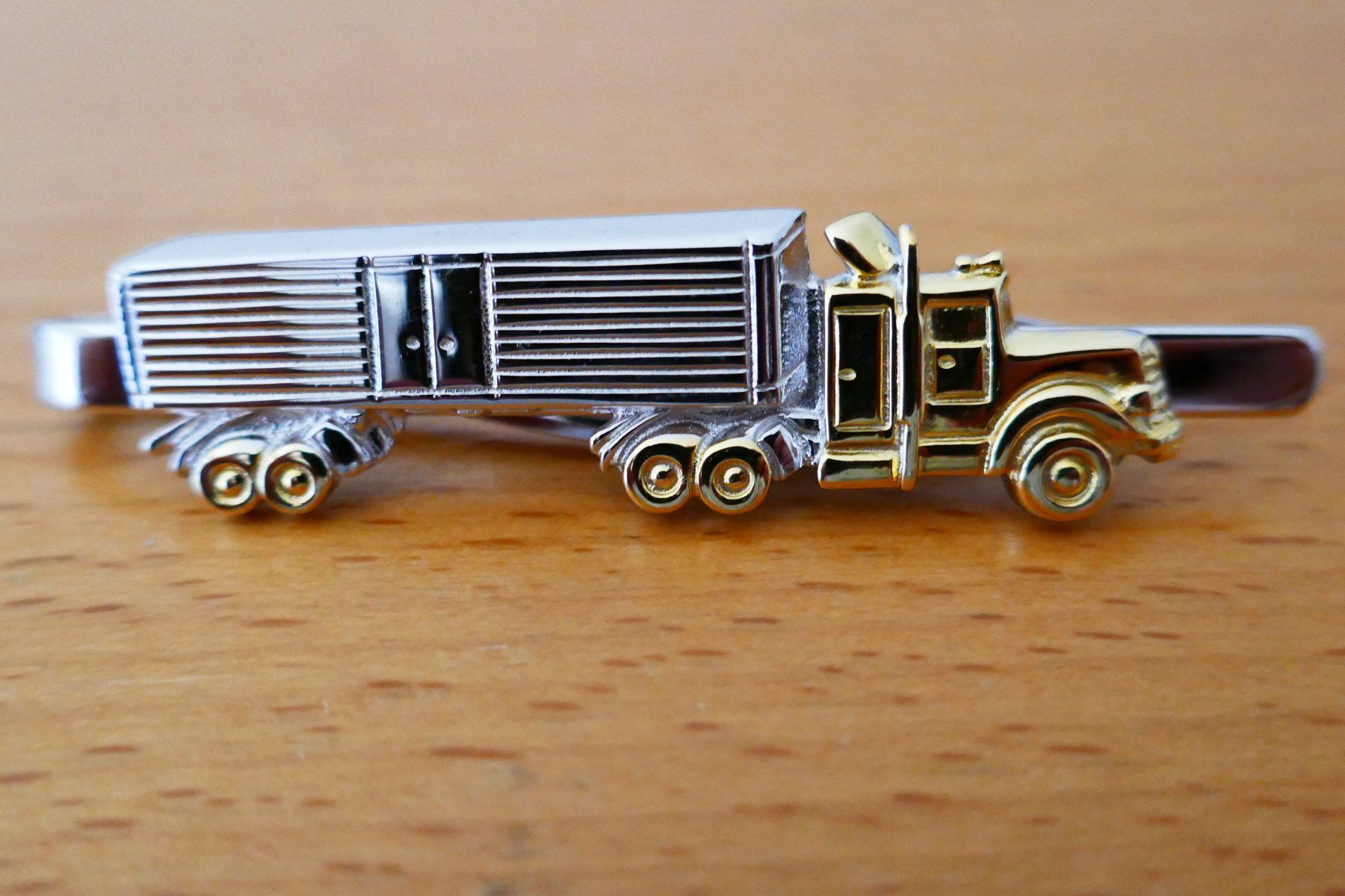 Cravatte: US Truck Krawatten Nadel Silber – Nuovo (secondo la descrizione) da Tegerfelden venduto da X-Truck