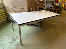 schönes edles LO Lista Office Tisch Sitzungstisch in weiss