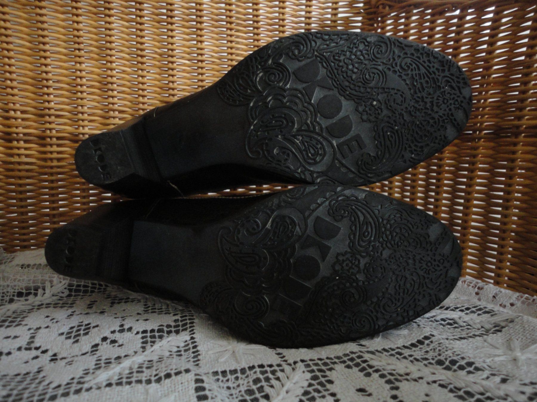 Scarpe da donna: Pumps Dkode Gr. 38 braun-schwarz VERSAND – Nuovo (secondo la descrizione) da Strengelbach venduto da Traumgarten 2
