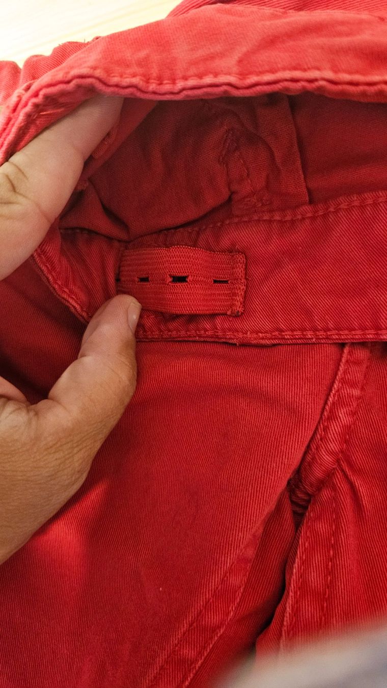 H&M Pantaloni: Rote hose mit Herzdetail, Gr. 128 – Nuovo (secondo la descrizione) da Escholzmatt venduto da _die_Kaempferin 2