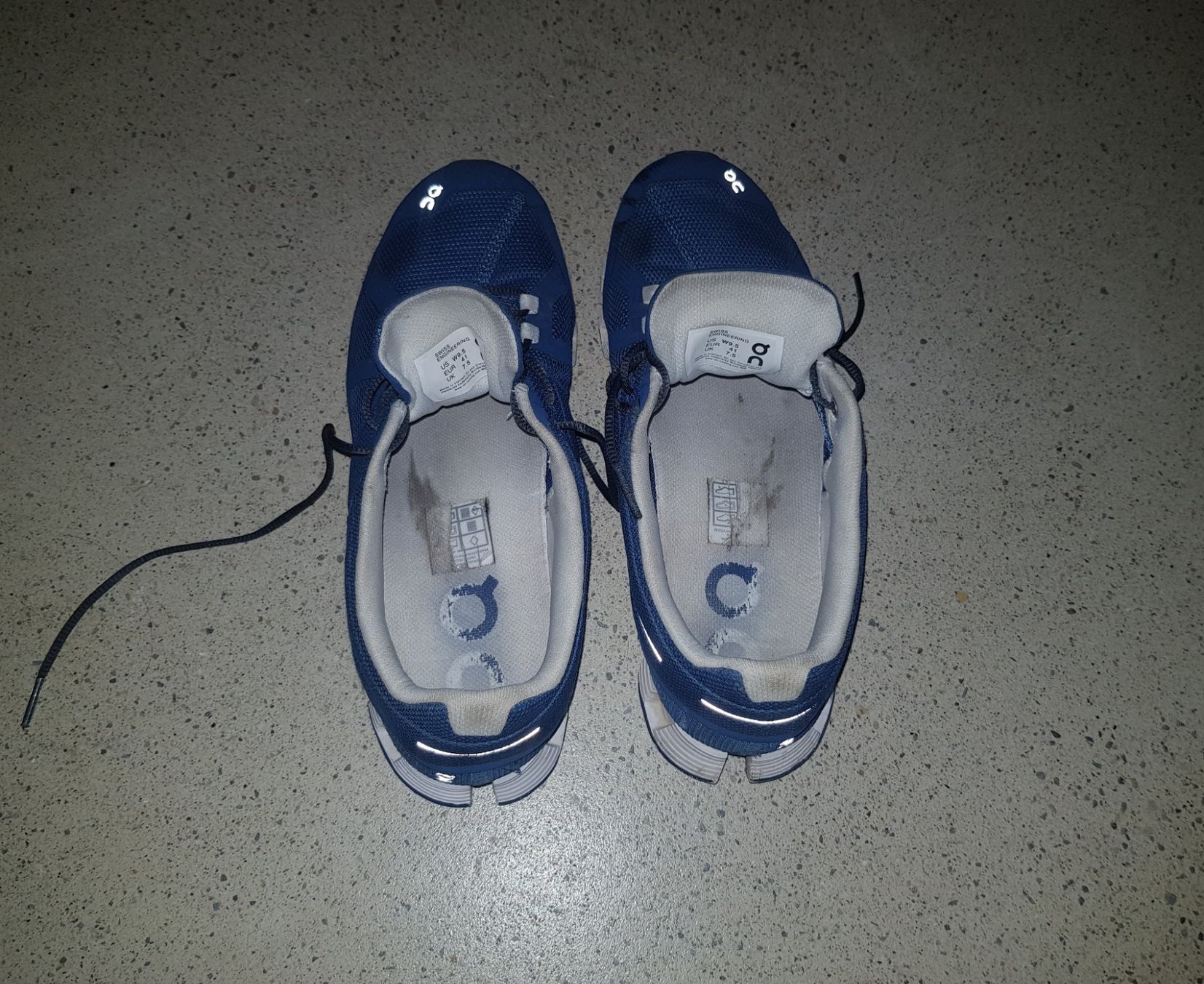 On Scarpe da donna: On Damen Laufschuh Grösse 41 – Usato da Basel venduto da Birs868 4