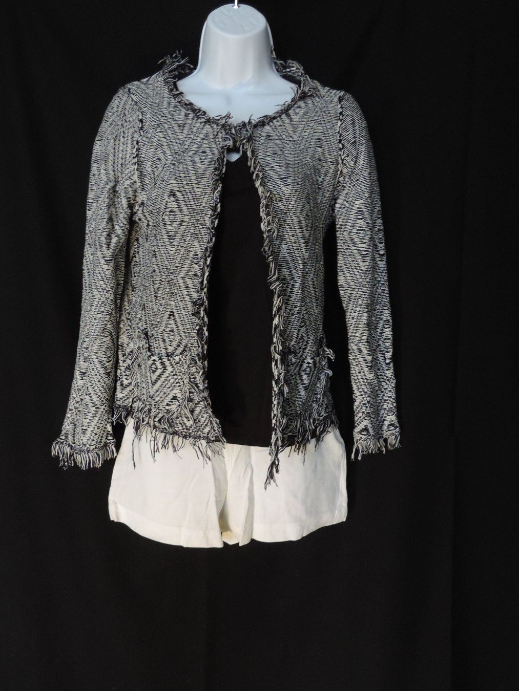 Lotti di vestiti: 2 ensemble black & white – Usato da Genève venduto da Axelle333 4