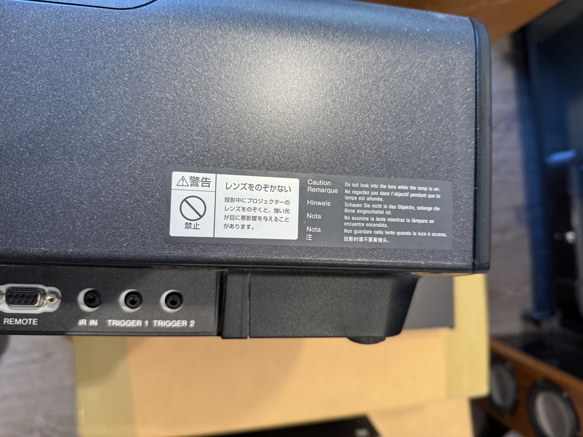 Sony Proiettori: Sony Beamer VPL VW 300ES – Usato da dietlikon venduto da avspalinger 5