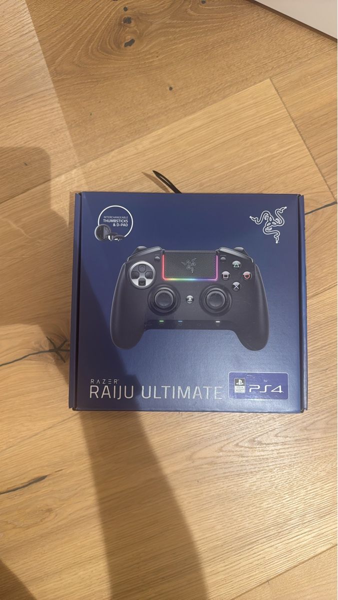Razer Controller: Razer Raiju Ultimate PS4 Controller neuwertig – Nuovo (secondo la descrizione) da Salenstein venduto da Oliver0808